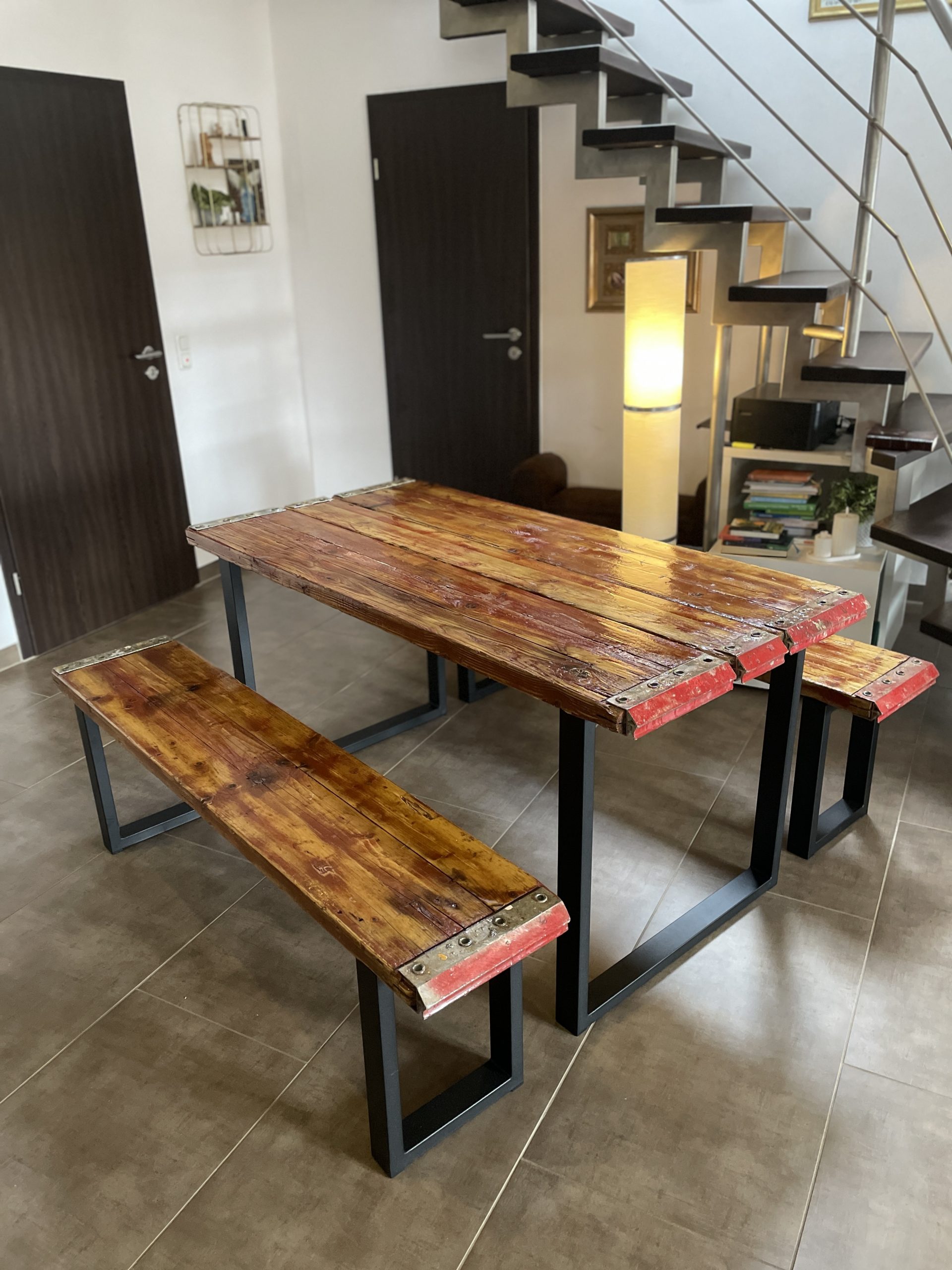 160x80cm+2Bänke+Couchtisch